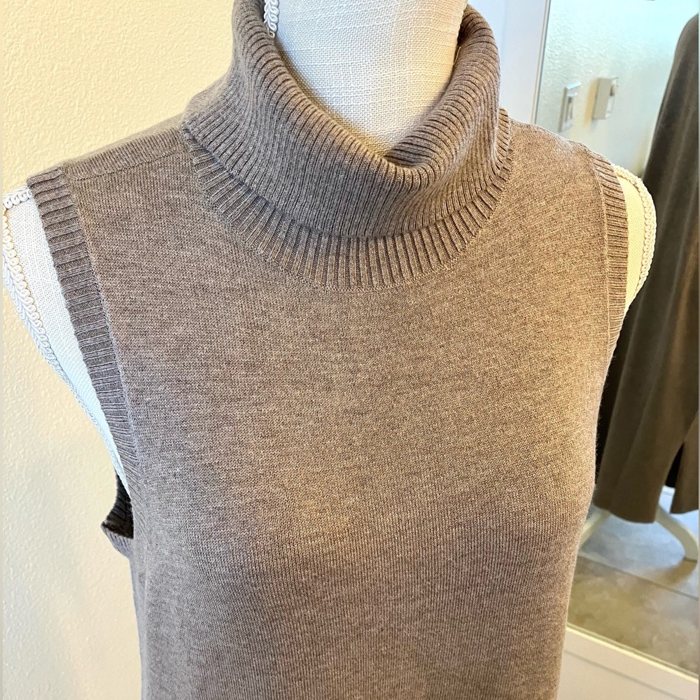 Super soft sleeveless sweater dress, Soma size XL - Picture 2 of 16